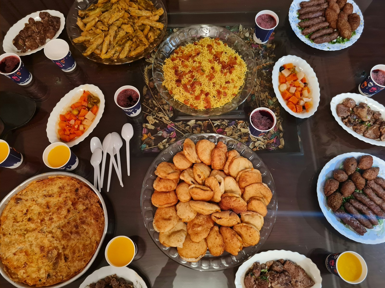 مطعم أضواء شواطئ عدن