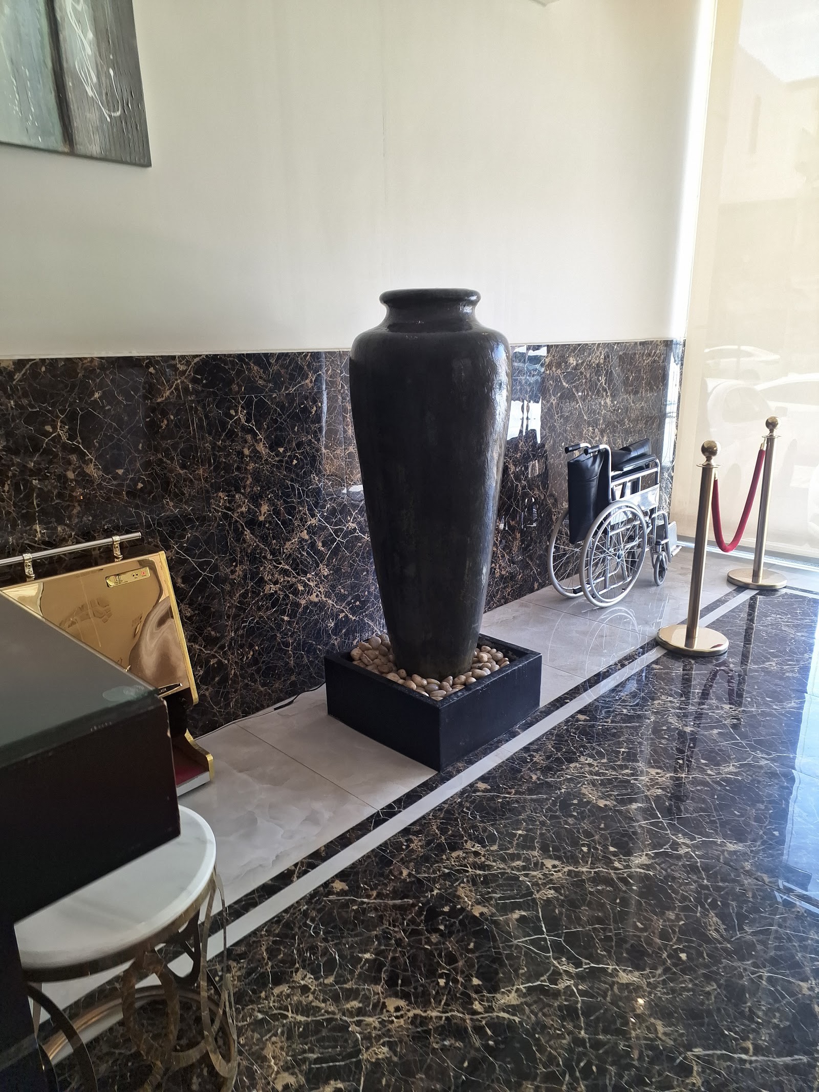 النرجس الفندقية
