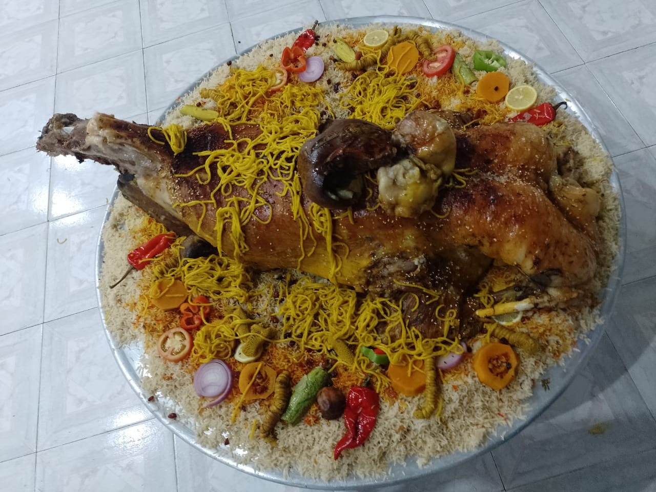 مطبخ معالم اليمن مفاطيح مندي مسلوق -محمر — صورة 3