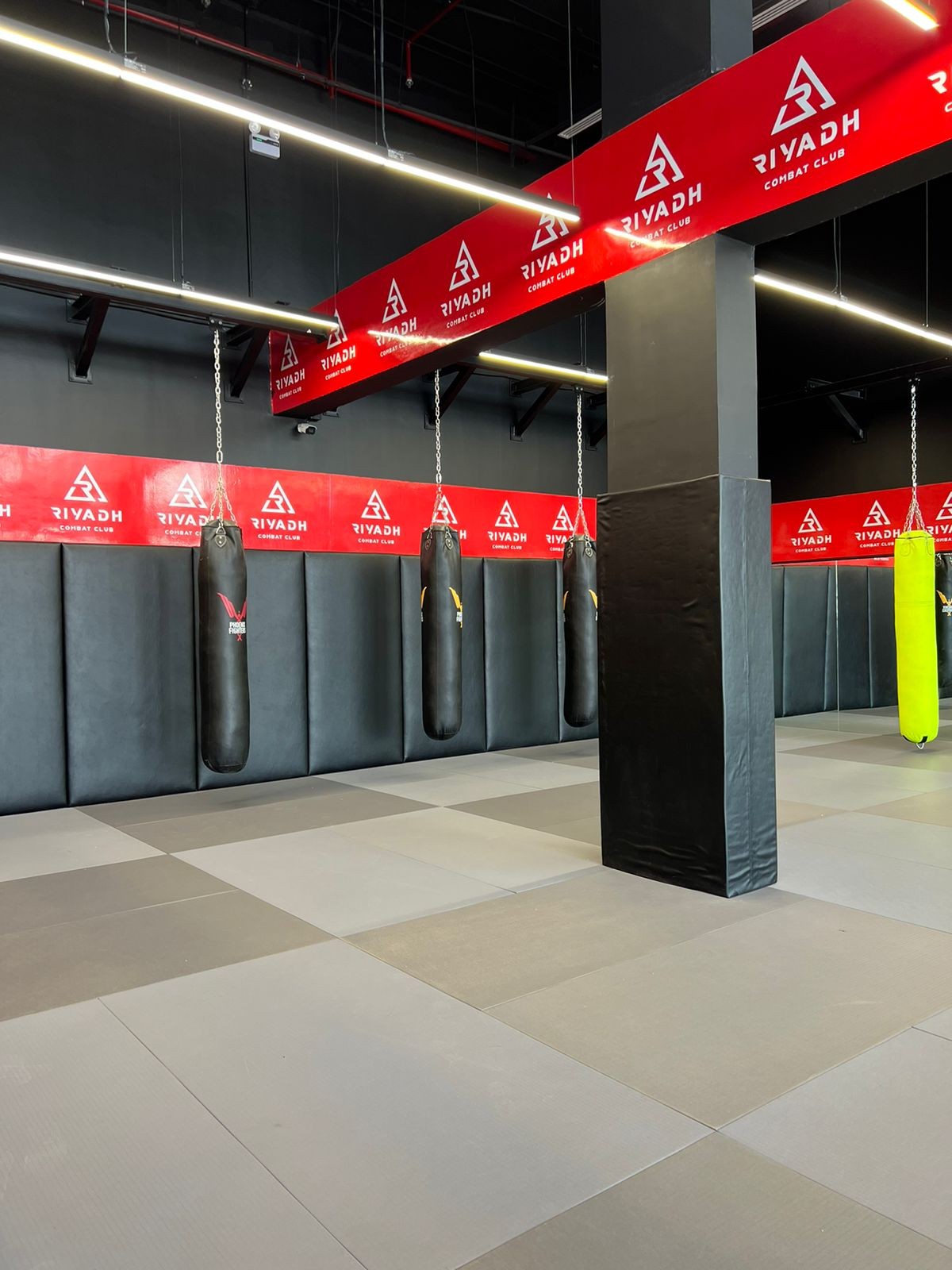 نادي رياض كومبات Riyadh Combat Club