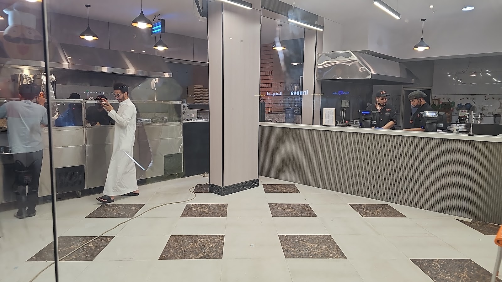 شاورما وفلافل ثمار الشام — صورة 5