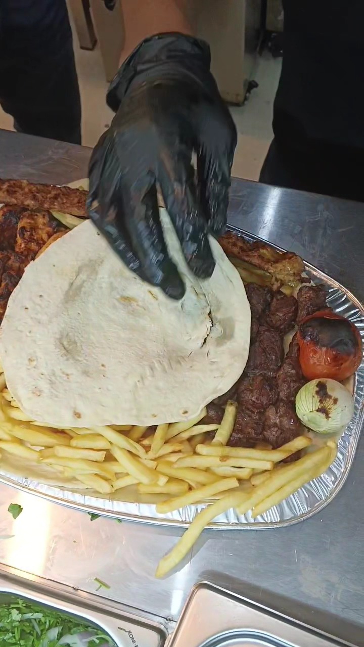 منيو سندوتشات التاج